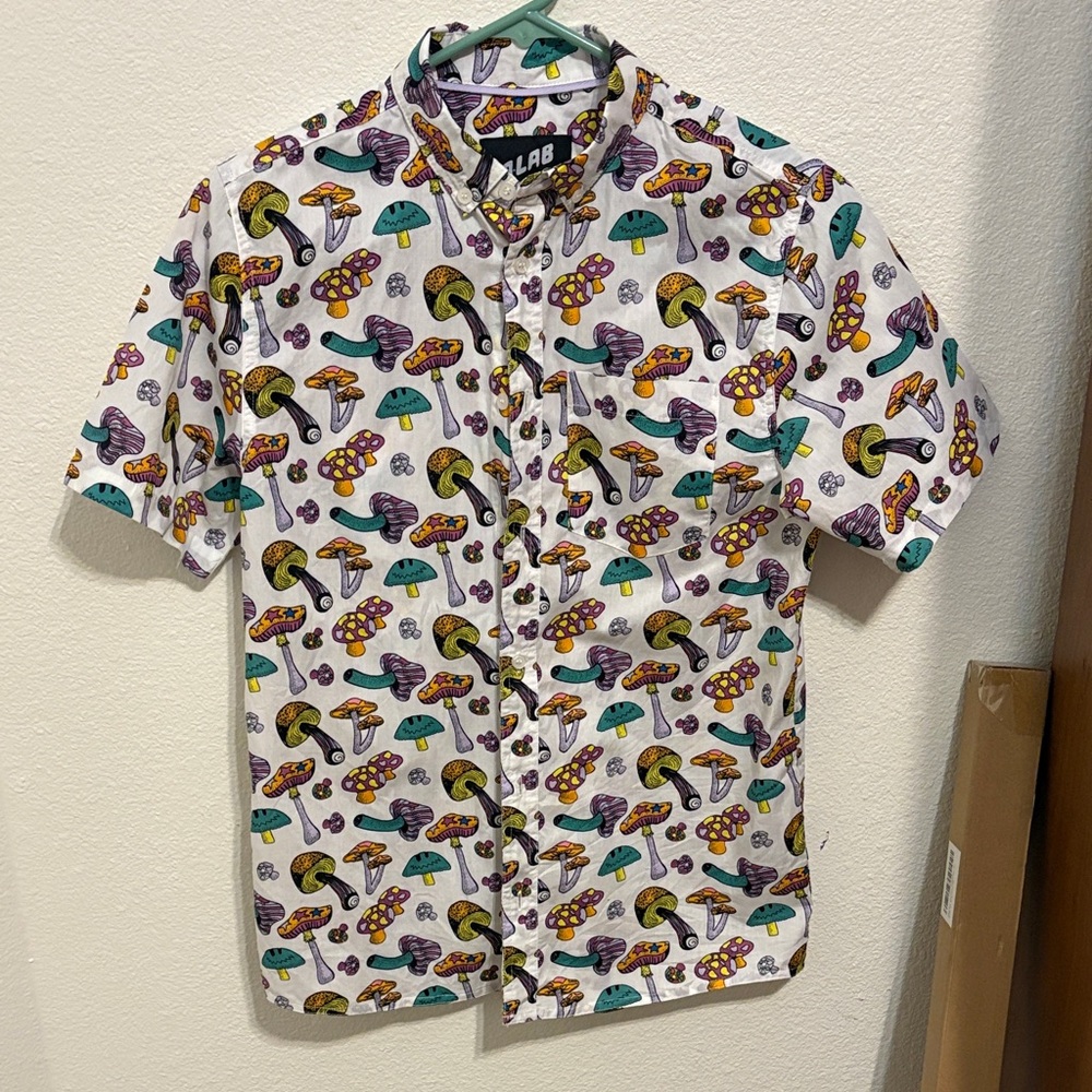 Vibrant Mushroom Print Men's Casual Shirt